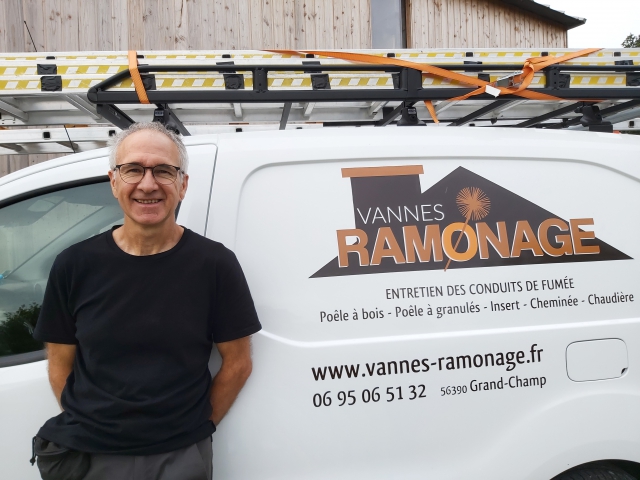 Véhicule vannes ramonage